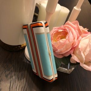 SOLD Summer Clutch-Limited Sale must go by 5/4‼️‼️